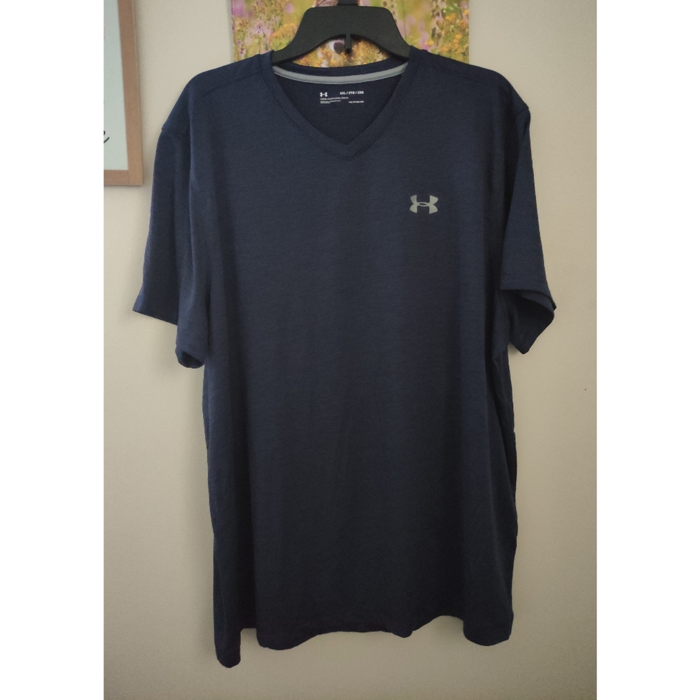 UNDER ARMOUR shirt